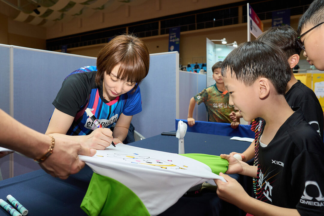 240729 04 서효원 선수 사인회