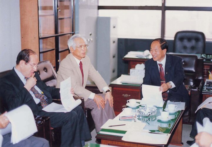 첫 공익재단 대산농촌재단 설립 (1991.01)